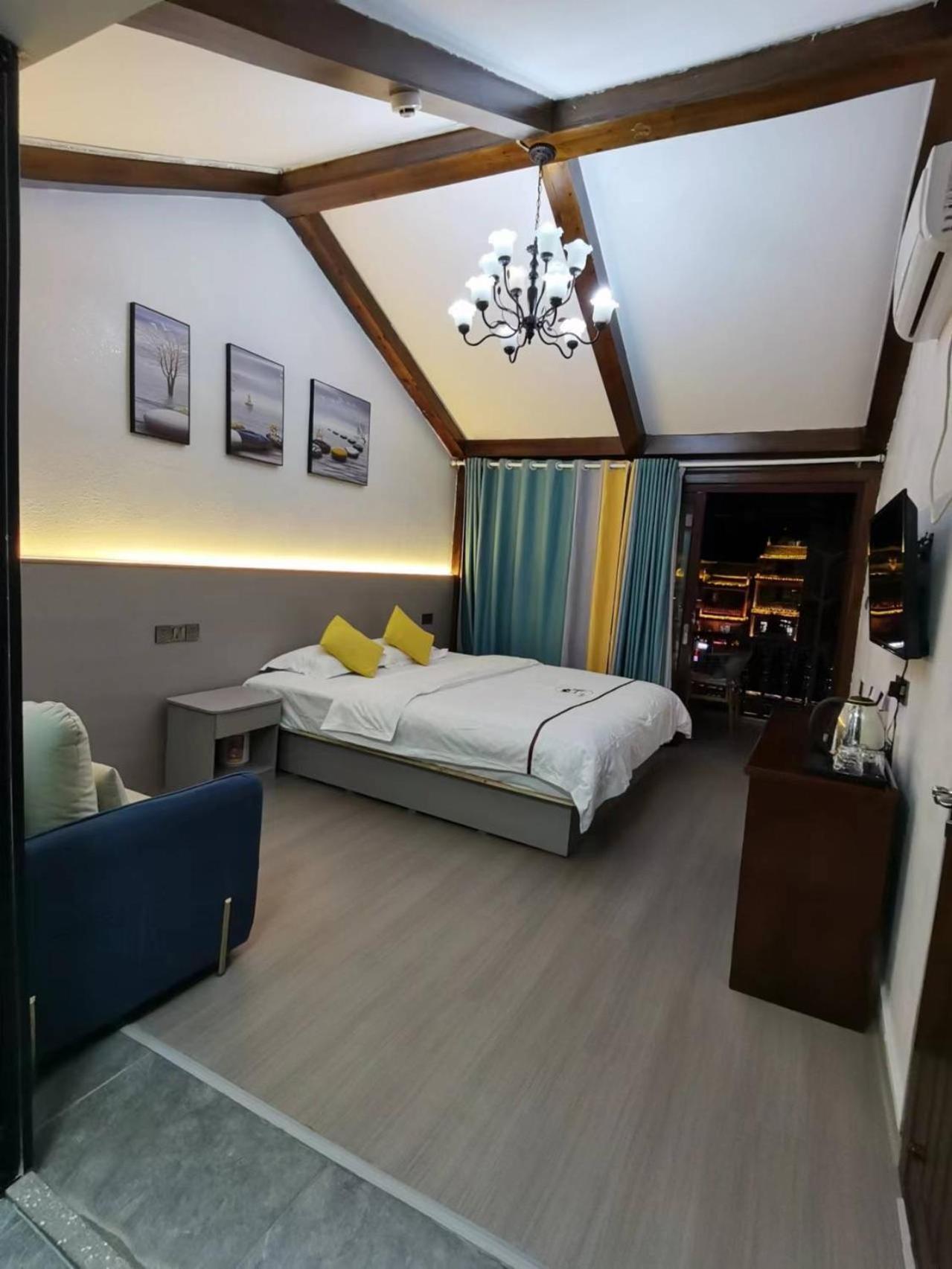 Fenghuang Ancient Town Lazy Cat Riverside Inn Εξωτερικό φωτογραφία