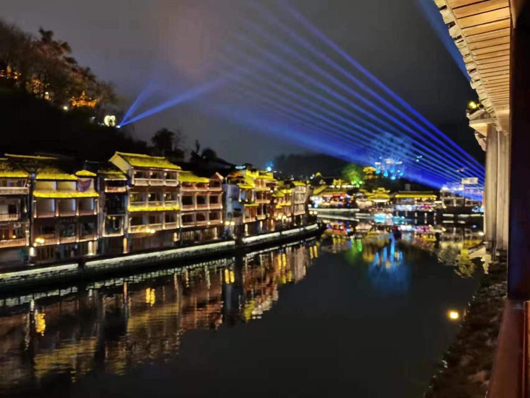 Fenghuang Ancient Town Lazy Cat Riverside Inn Εξωτερικό φωτογραφία