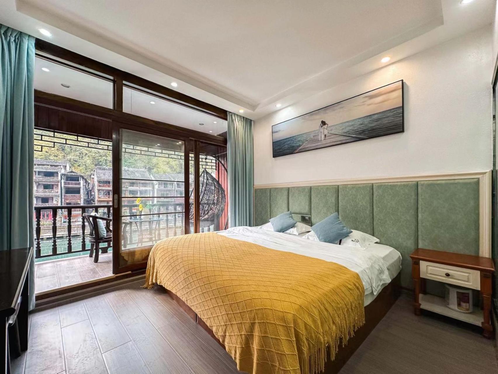 Fenghuang Ancient Town Lazy Cat Riverside Inn Εξωτερικό φωτογραφία