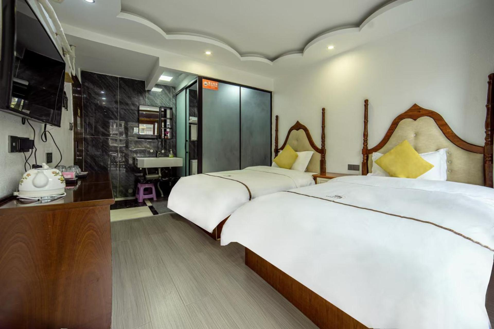 Fenghuang Ancient Town Lazy Cat Riverside Inn Εξωτερικό φωτογραφία