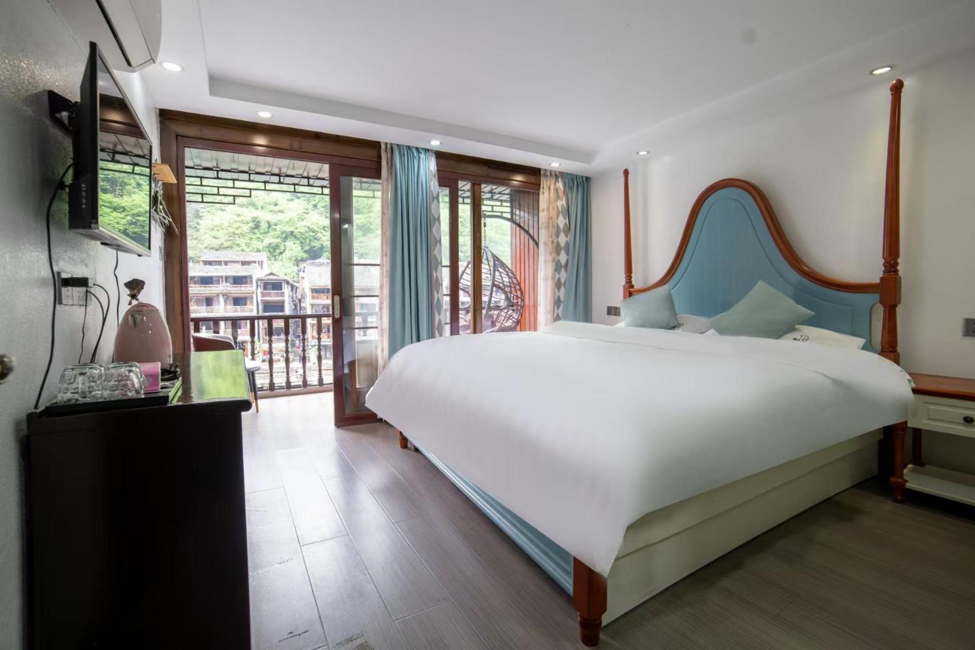Fenghuang Ancient Town Lazy Cat Riverside Inn Εξωτερικό φωτογραφία