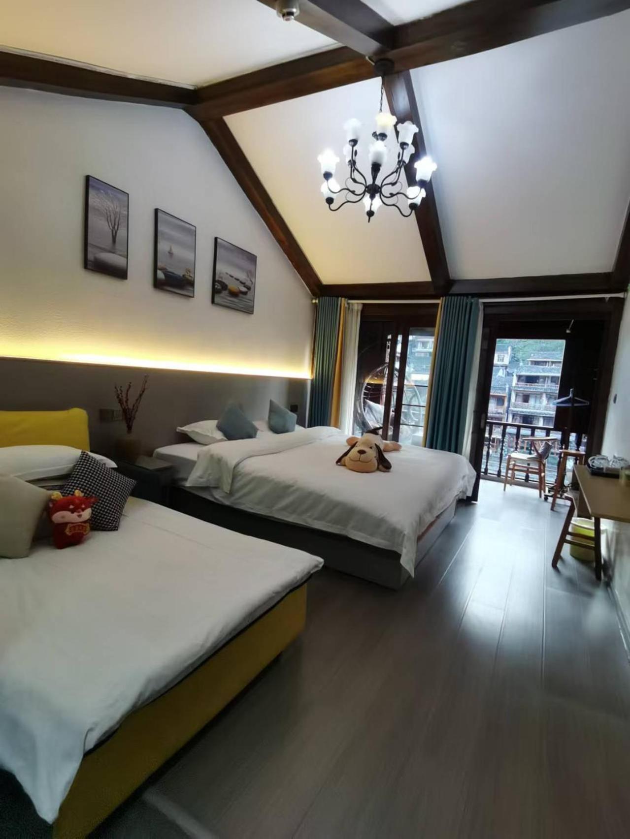 Fenghuang Ancient Town Lazy Cat Riverside Inn Εξωτερικό φωτογραφία